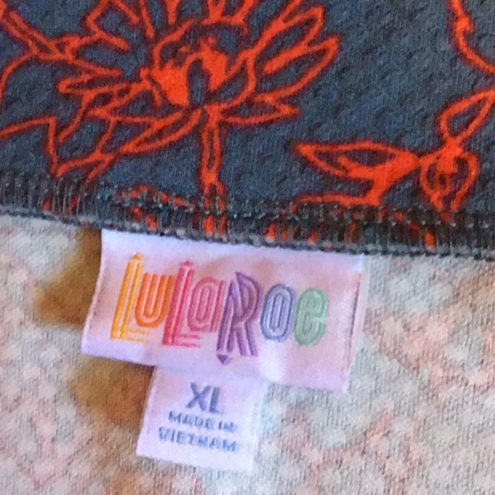 NWOT LULAROE CASSIE skirt in bluish gray & pink in size XL